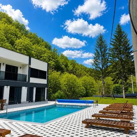 Villa Daky